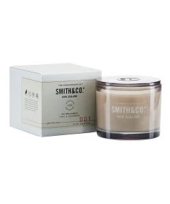 The Aromatherapy Company Smith & Co Tabac & Cedarwood Candle 250g