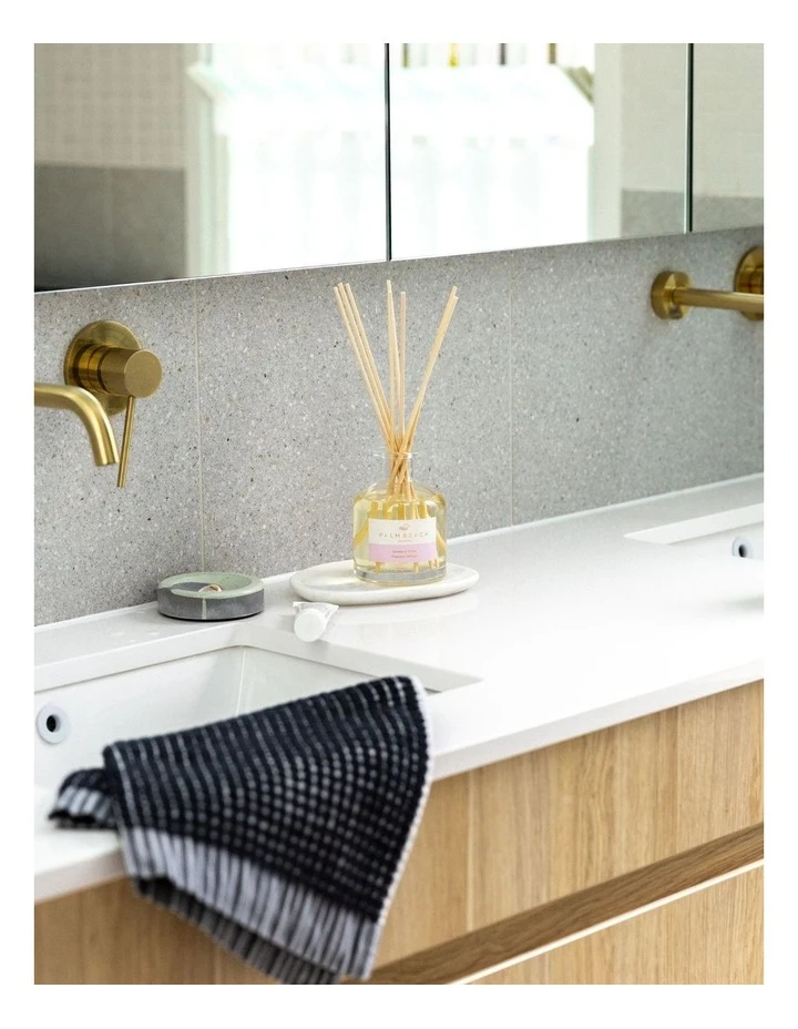 Palm Beach Collection Jasmine & Cedar 250ml Fragrance Diffuser 3 Palm Beach Collection Jasmine & Cedar 250ml Fragrance Diffuser - Image 3