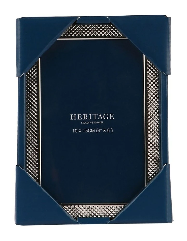 Heritage 10x15cm Textured Shiny Metal Photo Frame Silver 3 Heritage 10x15cm Textured Shiny Metal Photo Frame Silver - Image 3