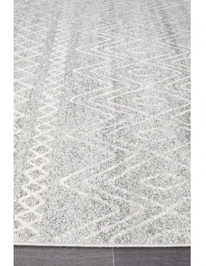 Rug Culture Oasis Selma Silver Tribal Rug 4 Rug Culture Oasis Selma Silver Tribal Rug - Image 4