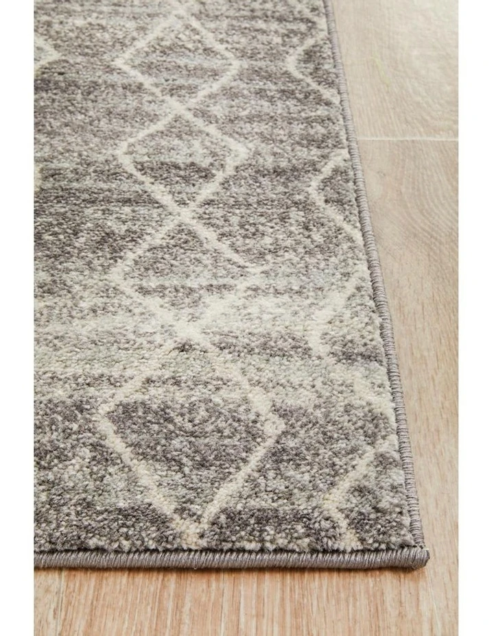 Rug Culture Evoke Remy Silver Transitional Runner Rug 3 Rug Culture Evoke Remy Silver Transitional Runner Rug - Image 3