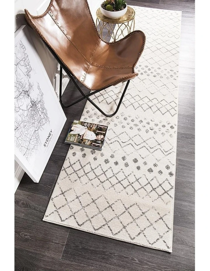 Rug Culture Oasis Selma White Grey Tribal Rug 7 Rug Culture Oasis Selma White Grey Tribal Rug - Image 7