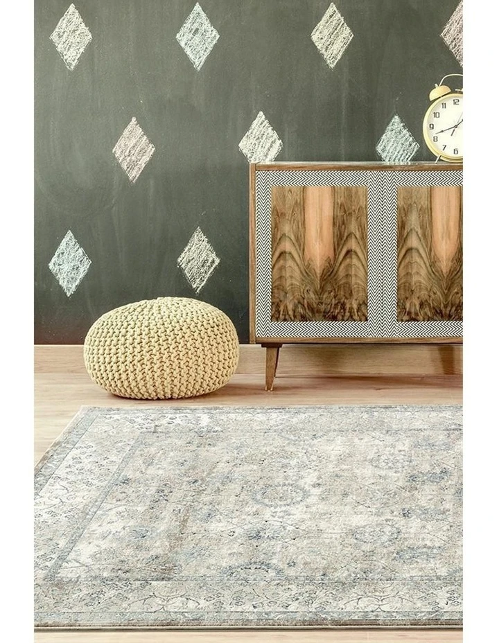 Rug Culture Providence Esquire Vine Traditional Cream Rug 5 Rug Culture Providence Esquire Vine Traditional Cream Rug - Image 5