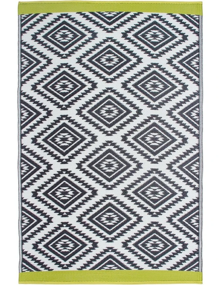 Fab Habitat 180x270cm Valencia Recycled Plastic Outdoor Rug and Mat 2 Fab Habitat 180x270cm Valencia Recycled Plastic Outdoor Rug and Mat - Image 2