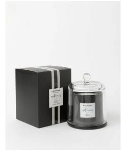 True Home Apothecary Oud & Musk Candle