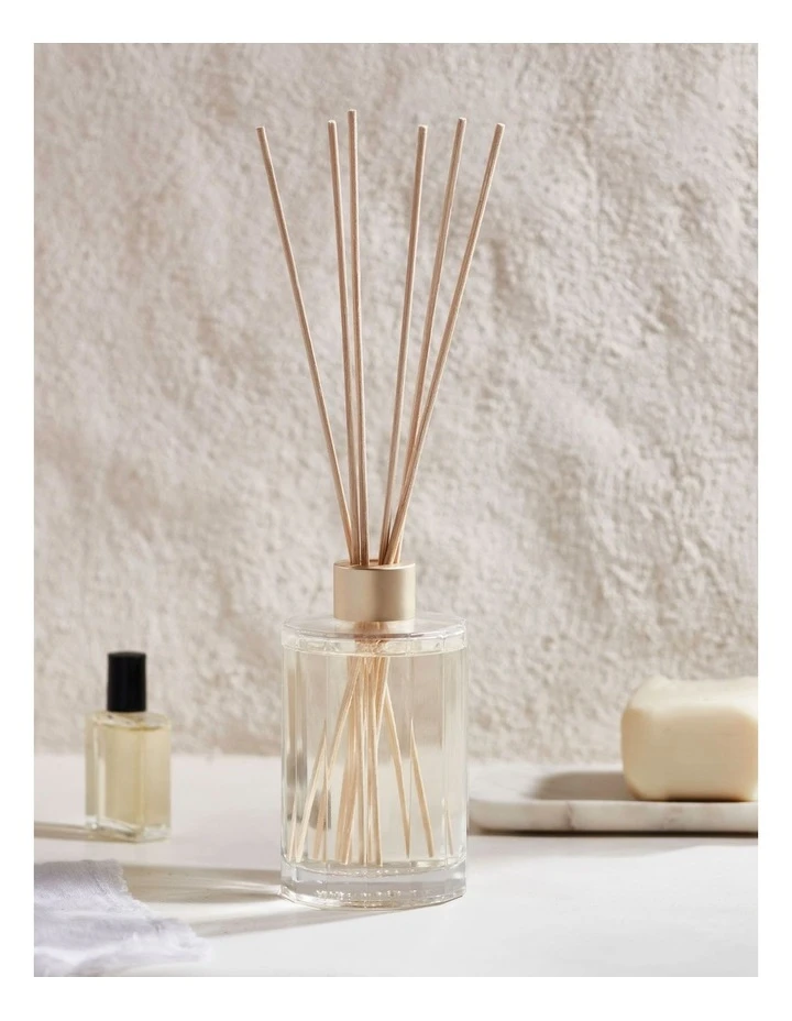 CIRCA Cotton Flower & Freesia Fragrance Diffuser 250ml 3 CIRCA Cotton Flower & Freesia Fragrance Diffuser 250ml - Image 3