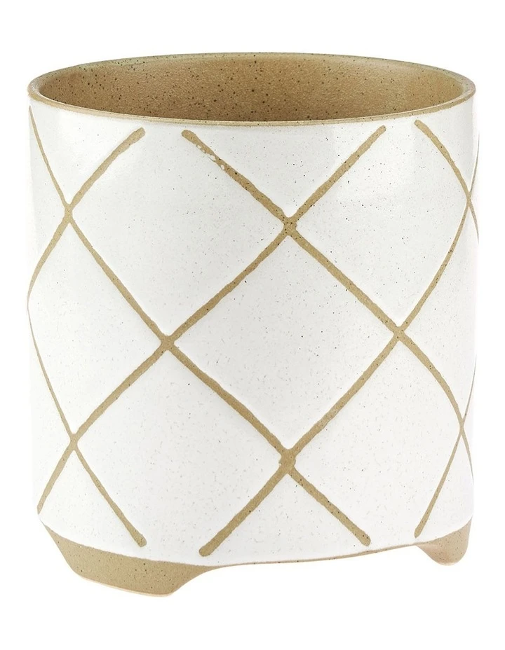 Linen House Estrada Planter Pot 24cm In White 1 Linen House Estrada Planter Pot 24cm In White